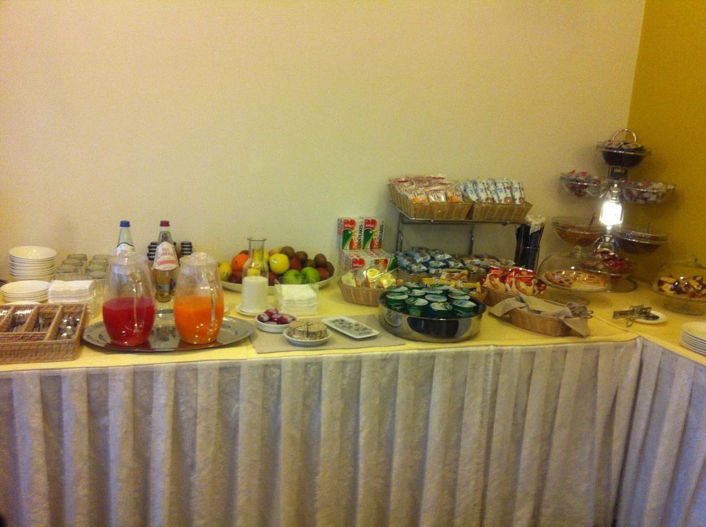 Hotel Milano Ancona Esterno foto