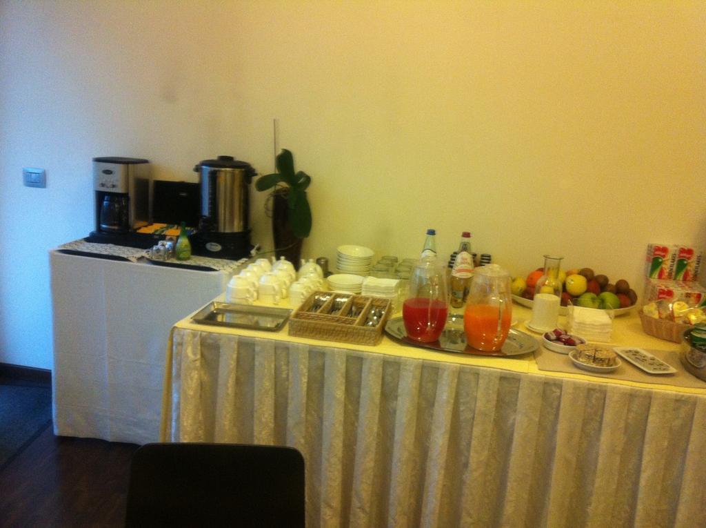 Hotel Milano Ancona Esterno foto